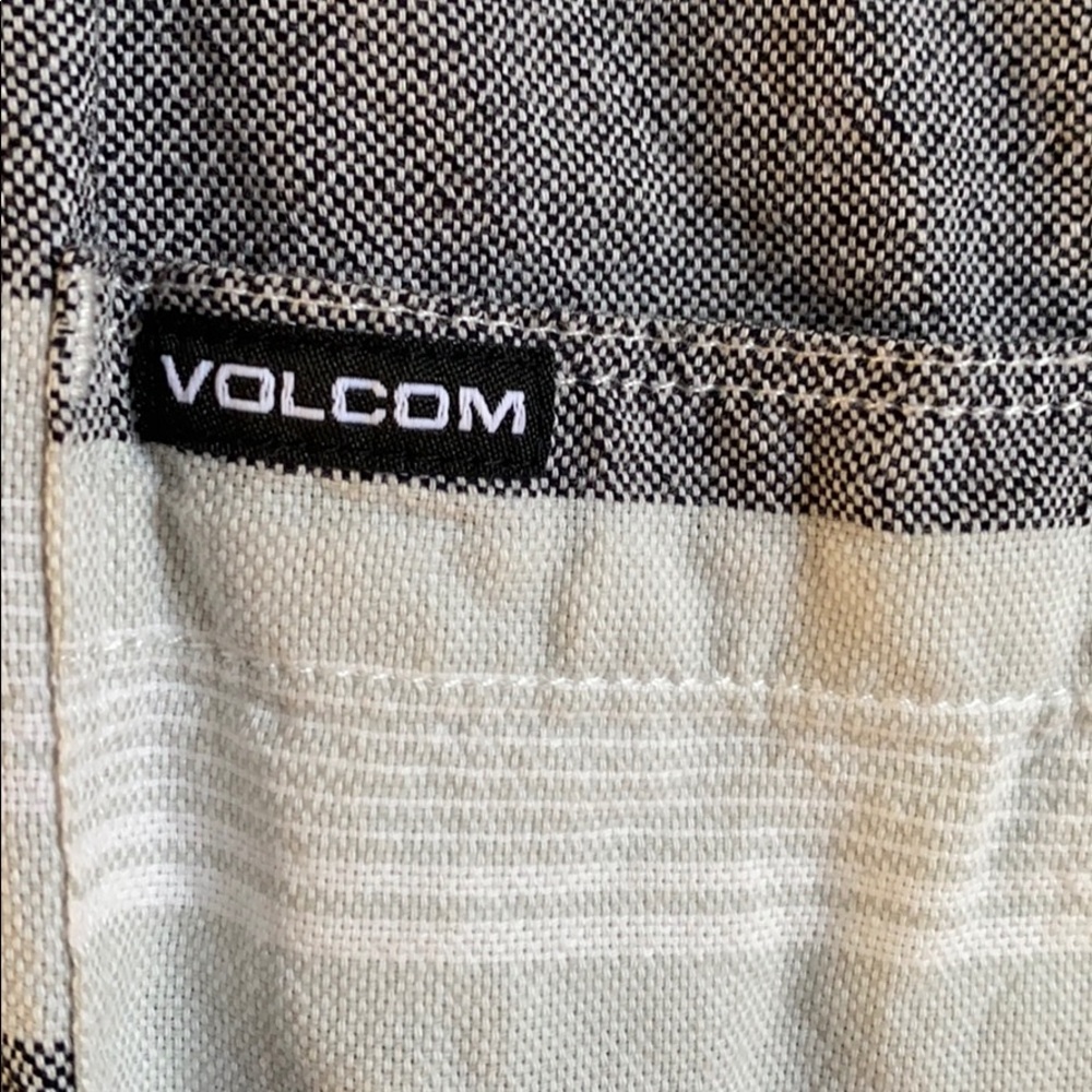 Volcom Button up shirt. - Picture 2 of 5